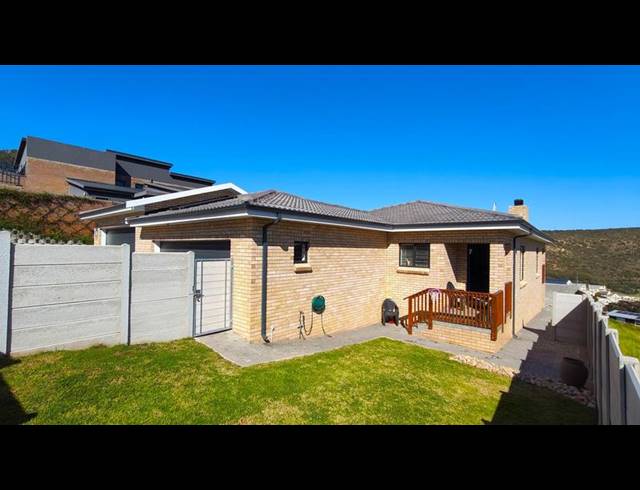 3 BEDROOM HOUSE FOR SALE IN ISLAND VIEW